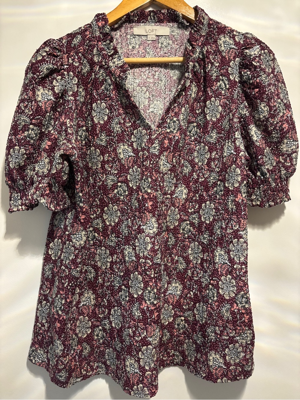 LOFT Puffy Short sleeve top